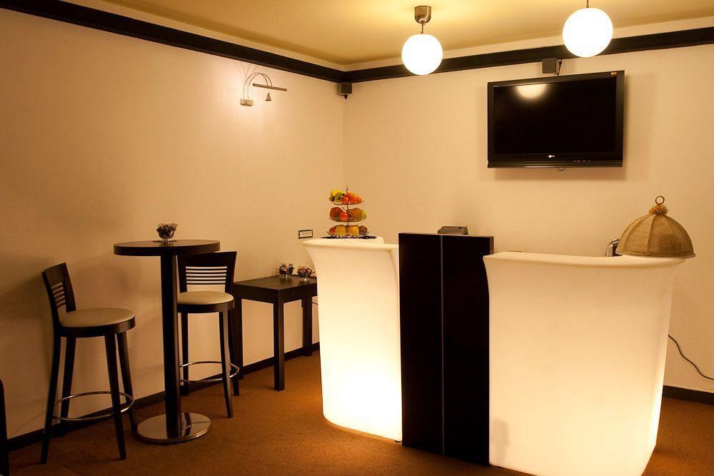 Plebiscito Apartment เนเปิลส์ ภายนอก รูปภาพ