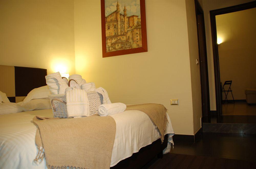 Plebiscito Apartment เนเปิลส์ ภายนอก รูปภาพ